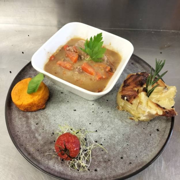 Le restaurant - Le Solirel - Restaurant Dunières - restaurant DUNIERES